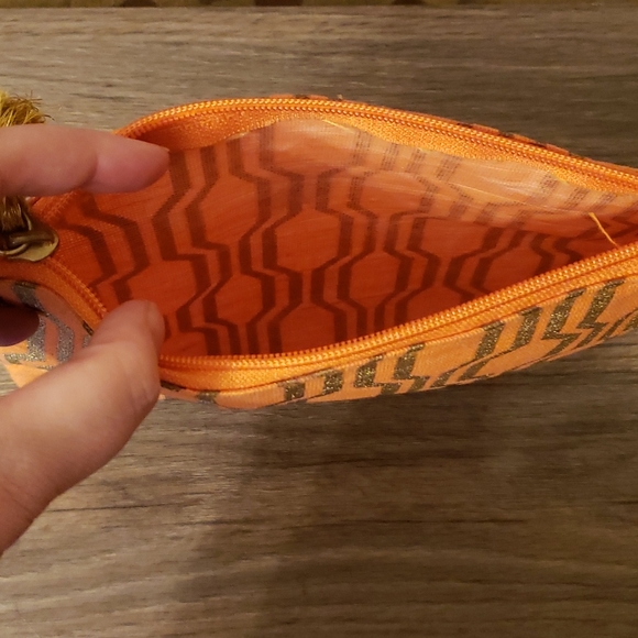 Lion King inspired Makeup & Jewelry Bundle - Picture 6 of 6